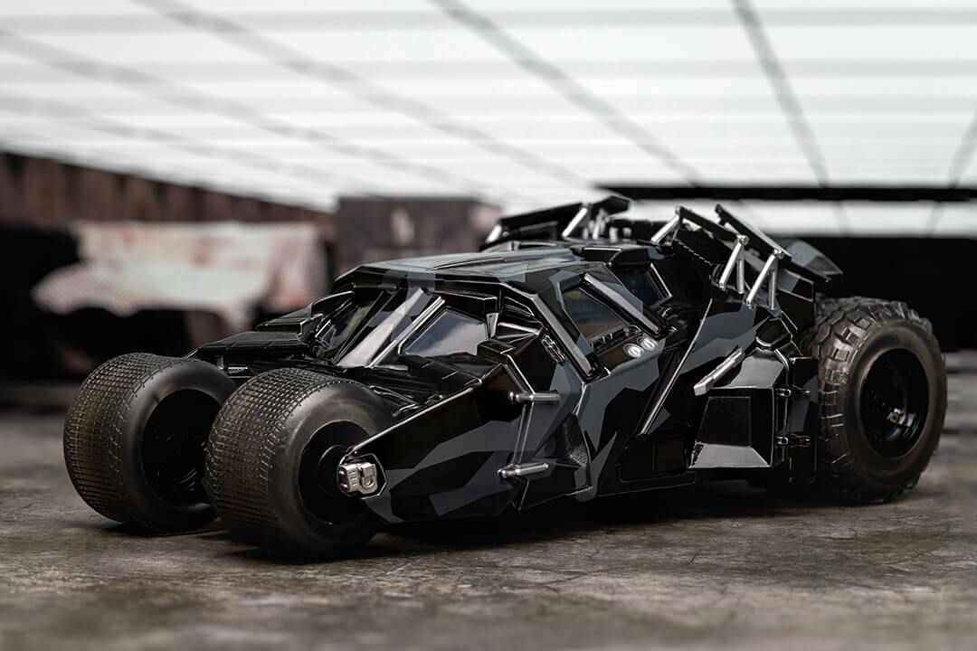 The Dark Knight Trilogy Tumbler Batmobile & Batman, 1:24 Scale Vehicle & 2.75" Figure (Exclusive) - Image 14