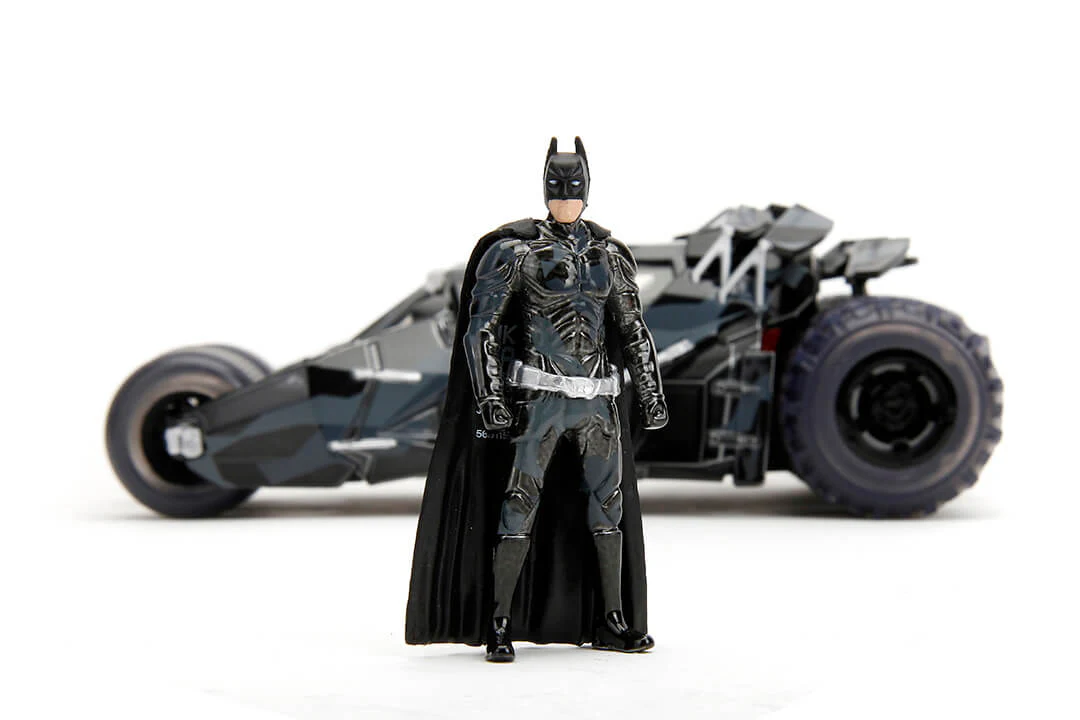 The Dark Knight Trilogy Tumbler Batmobile & Batman, 1:24 Scale Vehicle & 2.75" Figure (Exclusive) - Image 4