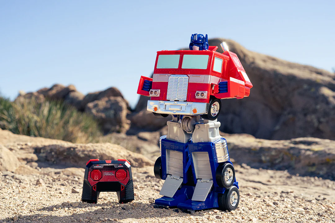 Transformers G1 Optimus Prime Converting R/C