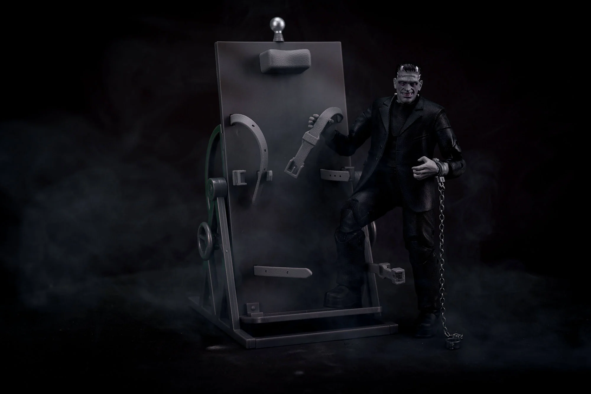 Universal Monsters 6" Frankenstein's Monster Deluxe Set (Exclusive) - Image 3